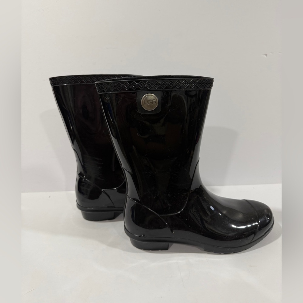 UGG Black Glossy Rain Boots Size 6 Waterproof Rubber Mid Calf - Picture 10 of 10